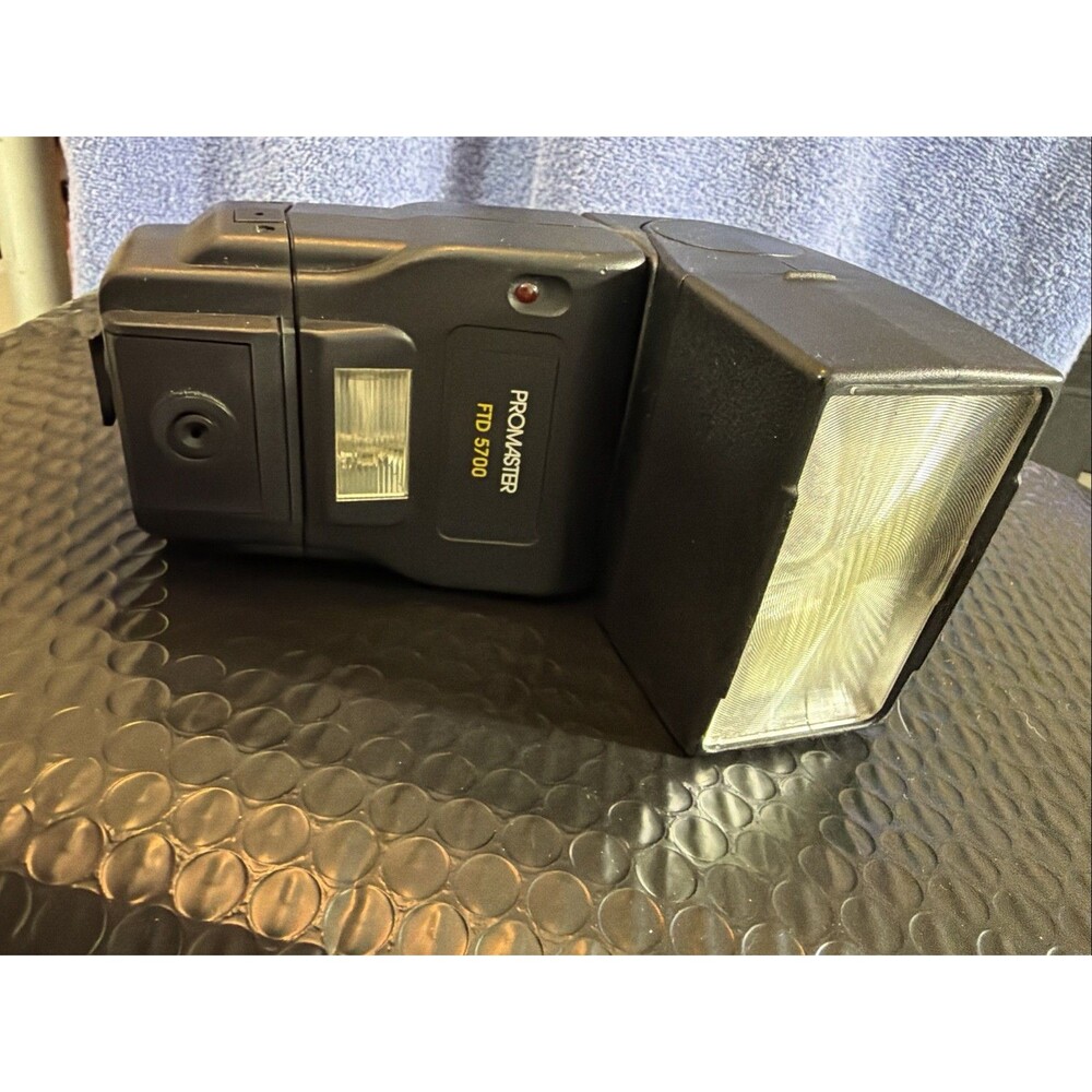 PROMASTER FTD 5700  Nikon Shoe Mount Zoom Flash